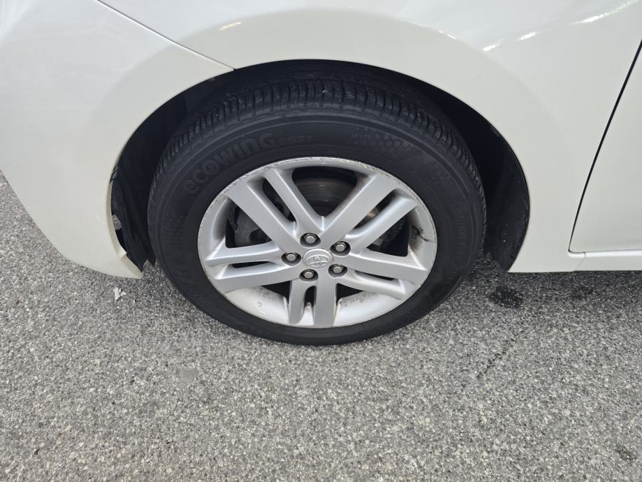 Toyota Verso-S 1.4 D-4-D, fotografija 13