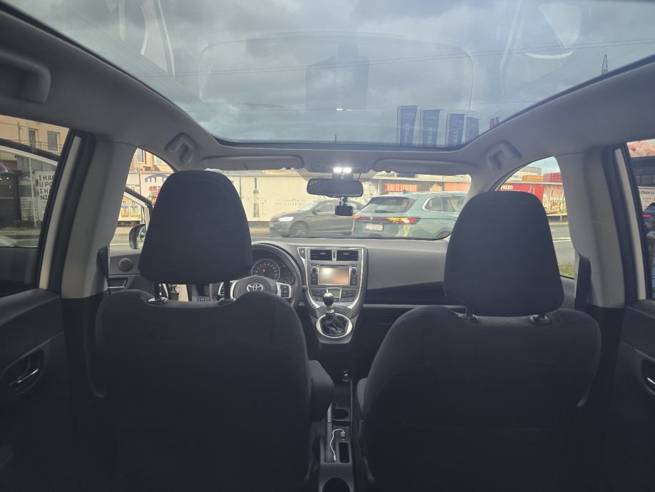 Toyota Verso-S 1.4 D-4-D, fotografija 15
