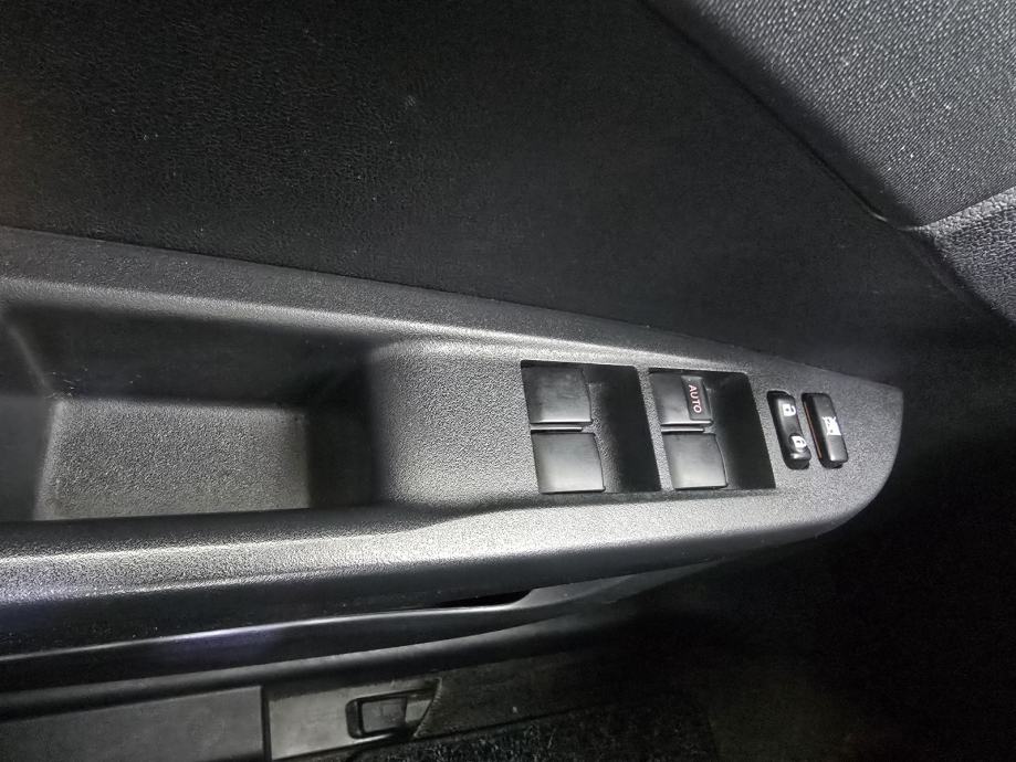 Toyota Verso-S 1.4 D-4-D, fotografija 18