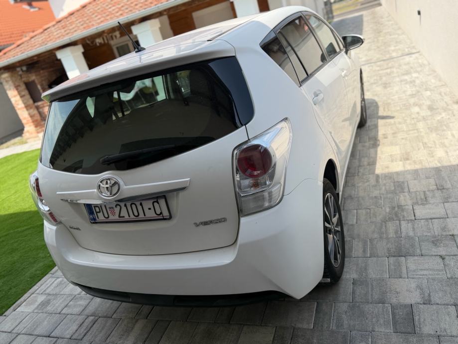 Toyota Verso 1,6 D-4D mod.2015 . PANORAMA/ DIG KLIMA/ NAVIGACIJA, fotografija 6