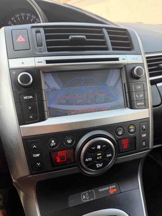 Toyota Verso 1,6 D-4D mod.2015 . PANORAMA/ DIG KLIMA/ NAVIGACIJA, fotografija 8