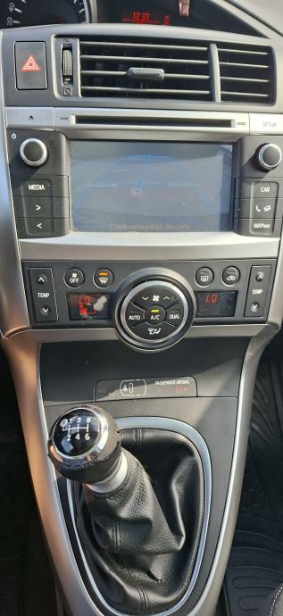 Toyota Verso 1,6 D-4D, fotografija 13