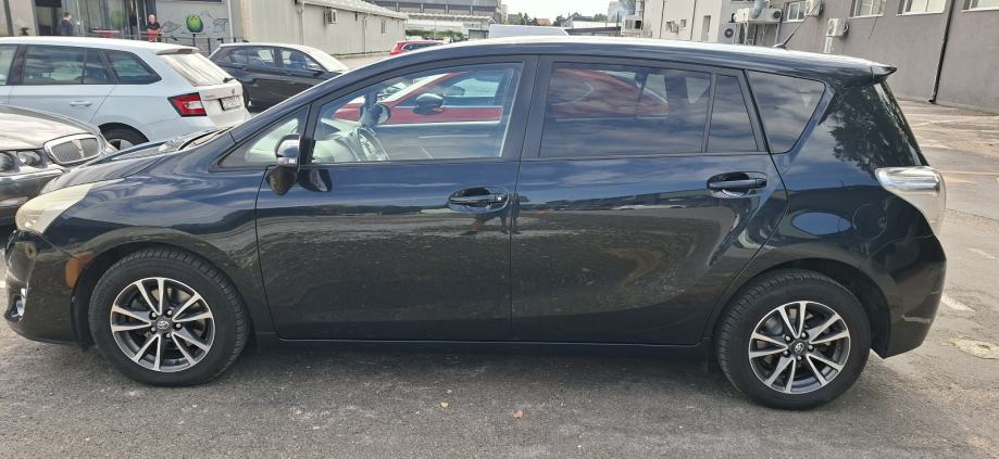 Toyota Verso 1,6 D-4D, fotografija 2