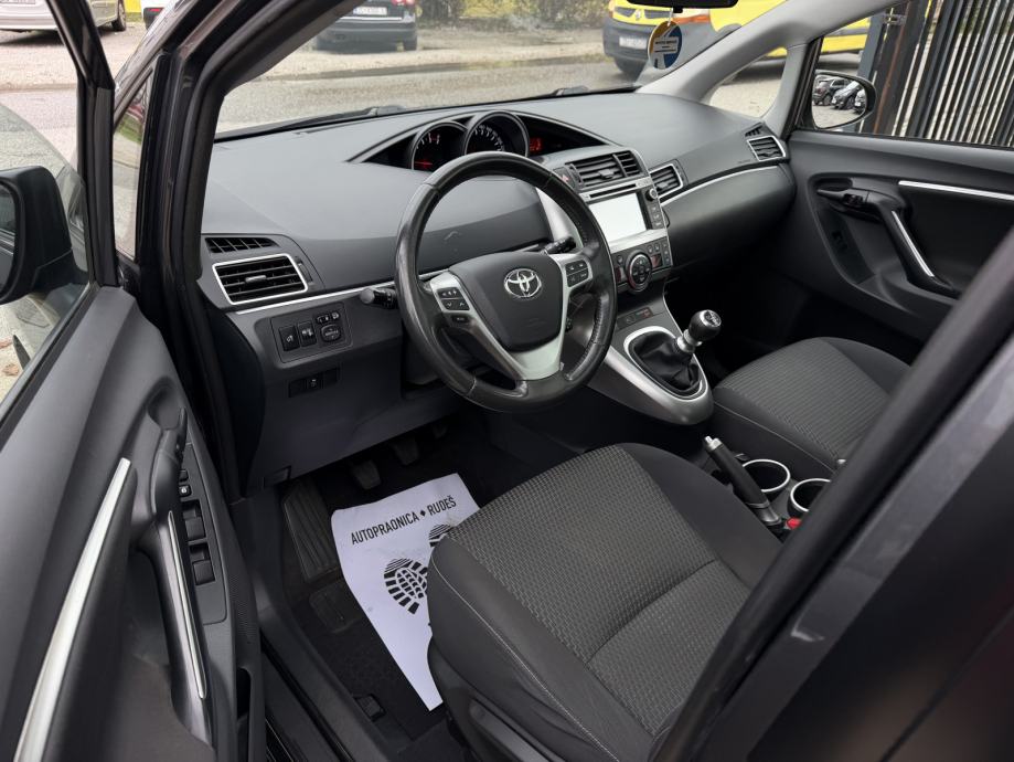 Toyota Verso 1,6 D-4D Sol -POTVRDA KM-PANORAMA-NAVI-111 KS-NOVI MODEL, fotografija 9