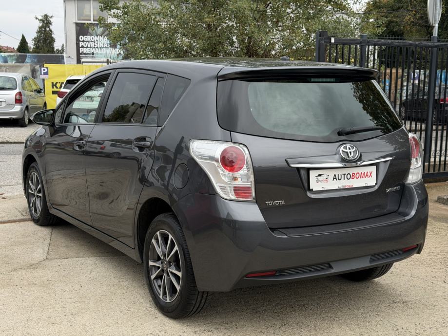 Toyota Verso 1,6 D-4D Sol -POTVRDA KM-PANORAMA-NAVI-111 KS-NOVI MODEL, fotografija 7