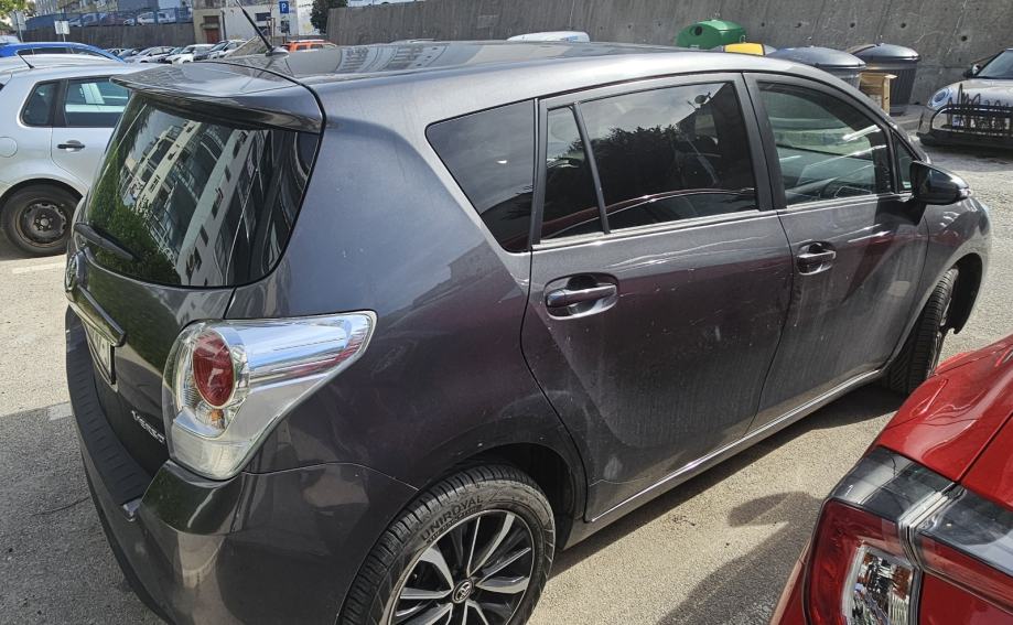 Toyota Verso 1,8, fotografija 2