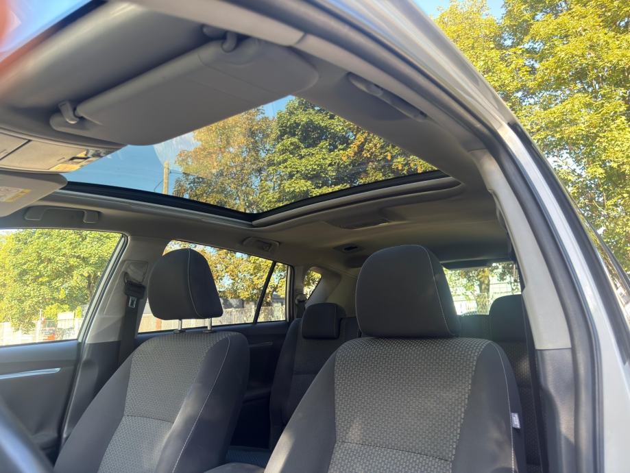 Toyota Verso 2,0 D-4D-7 SJEDALA-PANORAMA-XENON-NAVI-GR.SJED.-REG 08/27, fotografija 11