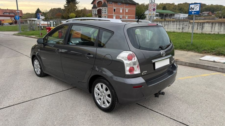 Toyota Verso, fotografija 10
