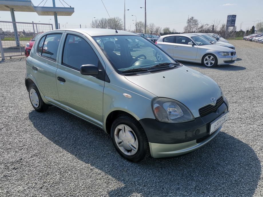 Toyota Yaris 1,0 nije uvoz,reg 8/2019,kredit,zamjena, 2001 god.