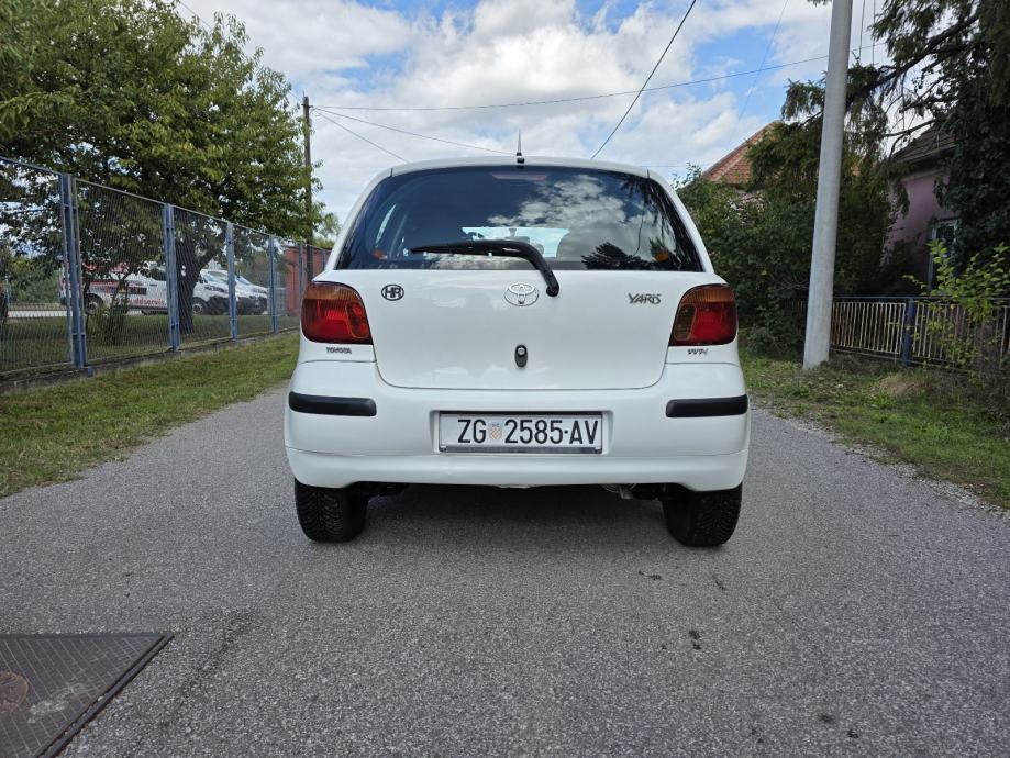 Toyota Yaris 1,0 reg.07/27 1.VLASNIK, fotografija 8