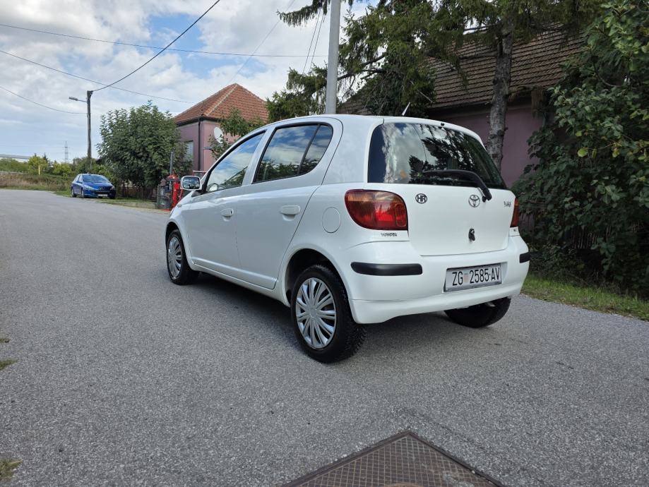 Toyota Yaris 1,0 reg.07/27 1.VLASNIK, fotografija 4