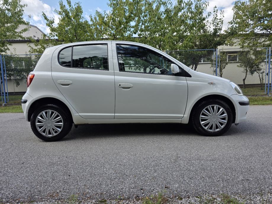 Toyota Yaris 1,0 reg.07/27 1.VLASNIK, fotografija 6