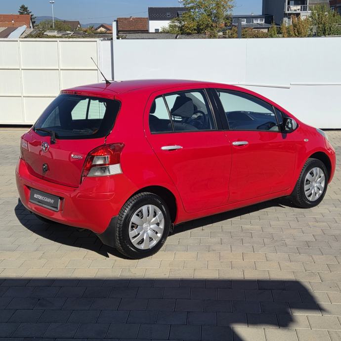 Toyota Yaris 1,0 VVT-i benzinac ● 133.ooo km● HR auto • KLIMA, fotografija 2