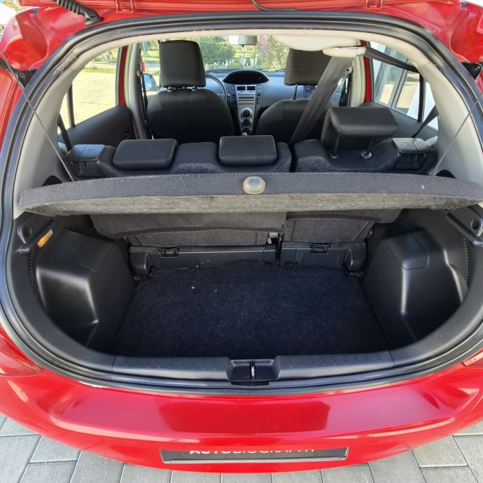Toyota Yaris 1,0 VVT-i benzinac ● 133.ooo km● HR auto • KLIMA, fotografija 13