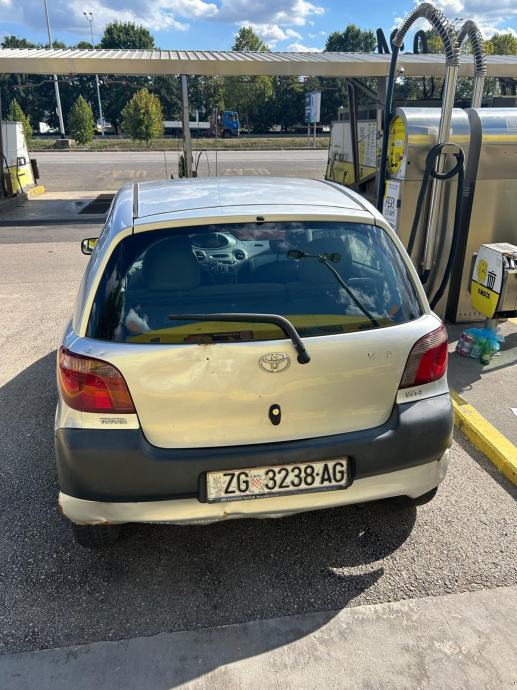 Toyota Yaris 1,0 VVT-i, KLIMA, REGAN GODINU DANA, fotografija 16