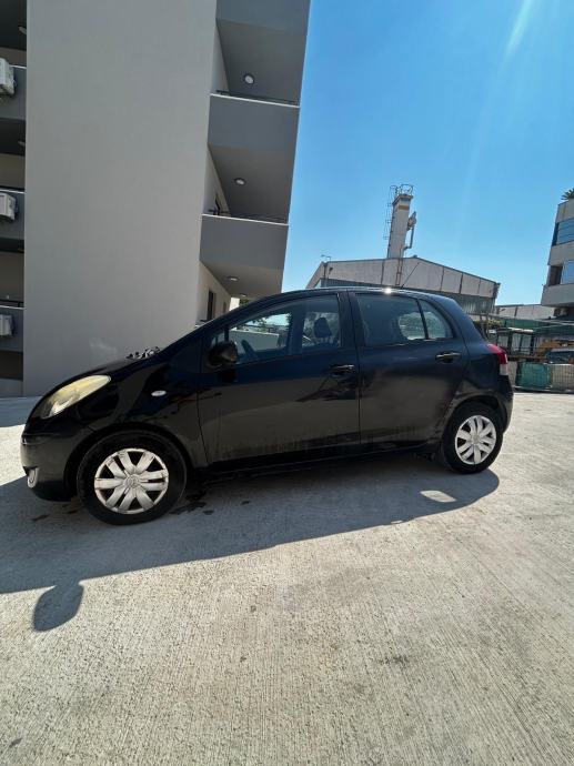 Toyota Yaris 1,0 VVT-i, fotografija 2