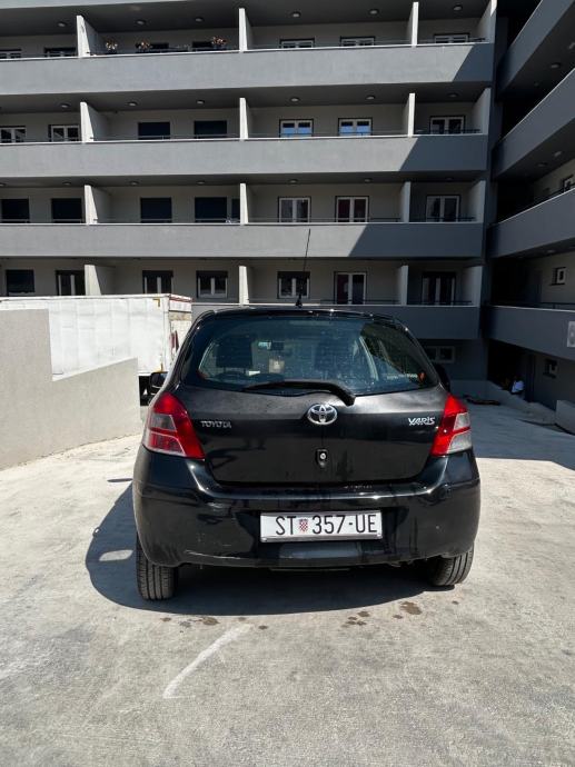 Toyota Yaris 1,0 VVT-i, fotografija 6
