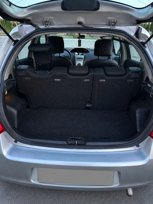 Toyota Yaris 1,0 VVT-i, fotografija 8
