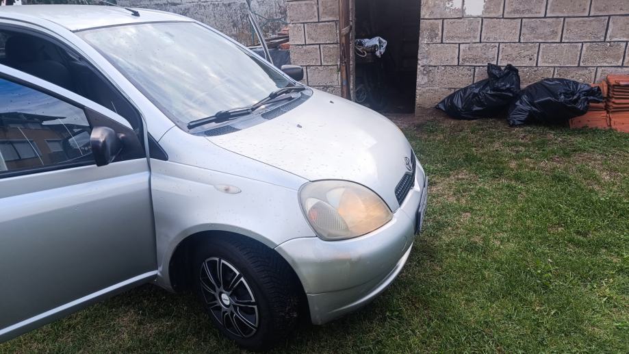 Toyota Yaris 1,0 VVT-i, fotografija 11