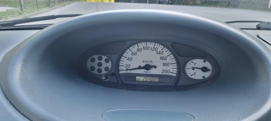 Toyota Yaris 1,0 VVT-i (cijena nije fiksna), fotografija 11