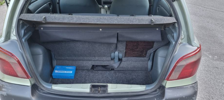 Toyota Yaris 1,0 VVT-i (cijena nije fiksna), fotografija 13
