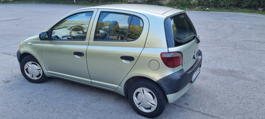 Toyota Yaris 1,0 VVT-i (cijena nije fiksna), fotografija 7