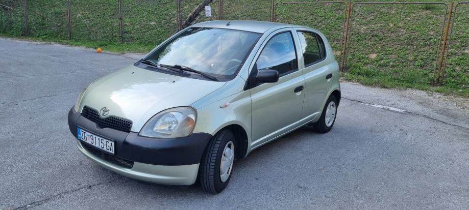 Toyota Yaris 1,0 VVT-i (cijena nije fiksna), fotografija 2