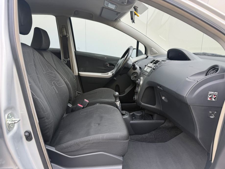 TOYOTA YARIS 1,0 VVT-i ☆156 000 KM☆HR.AUTO☆1.VLASNIK☆KLIMA☆SERVO☆, fotografija 11