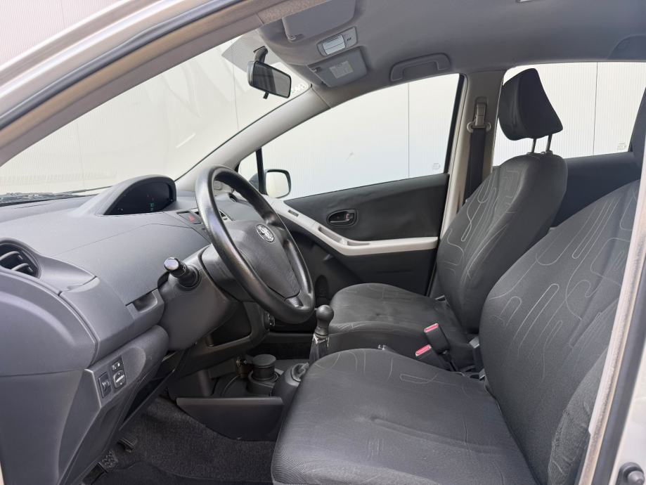 TOYOTA YARIS 1,0 VVT-i ☆156 000 KM☆HR.AUTO☆1.VLASNIK☆KLIMA☆SERVO☆, fotografija 10