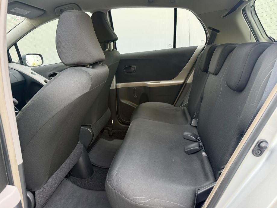 TOYOTA YARIS 1,0 VVT-i ☆156 000 KM☆HR.AUTO☆1.VLASNIK☆KLIMA☆SERVO☆, fotografija 18