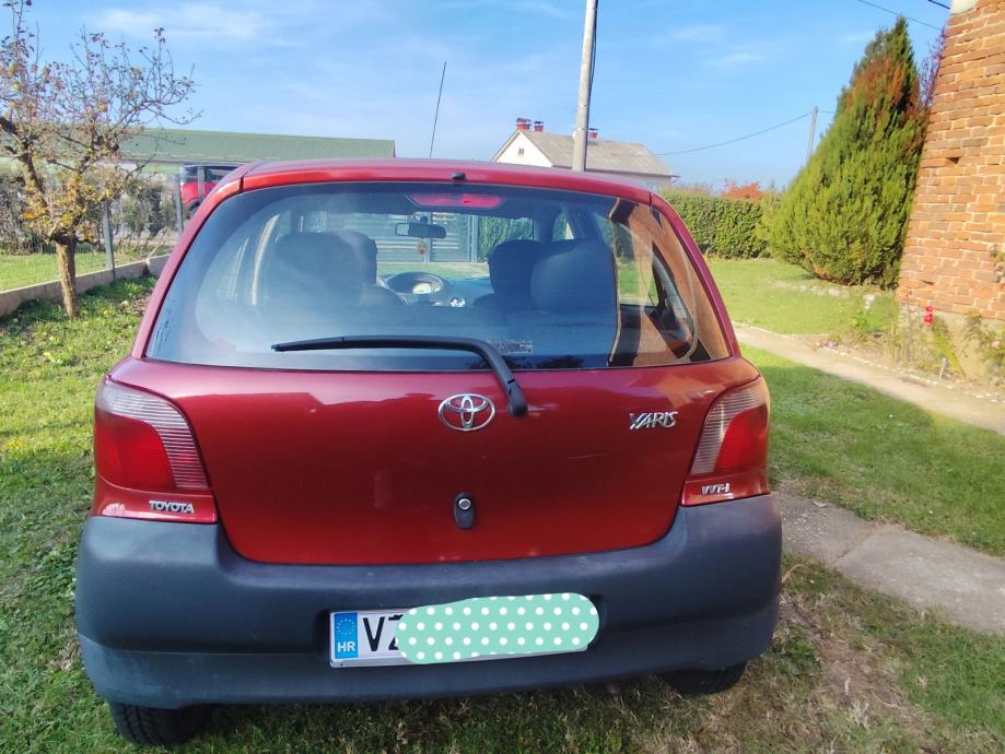 Toyota Yaris 1,0 VVT-i, fotografija 2