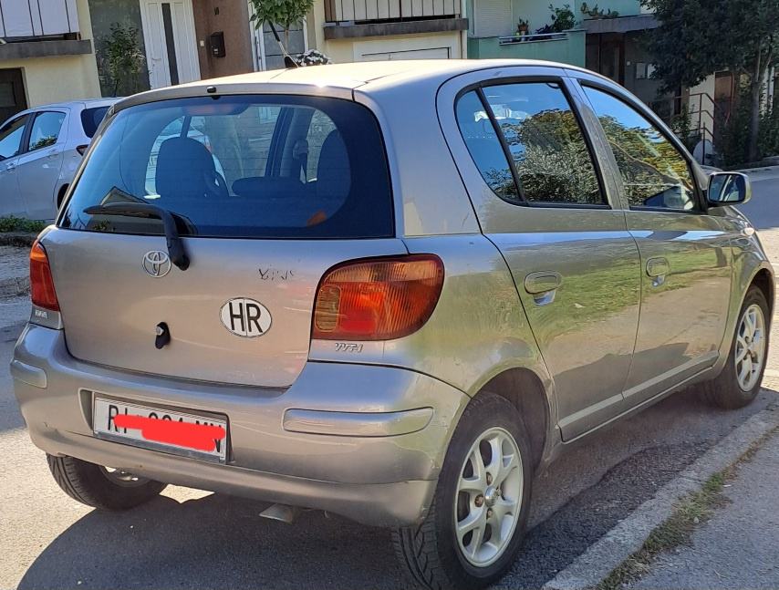 Toyota Yaris 1,0 VVT-i, fotografija 2