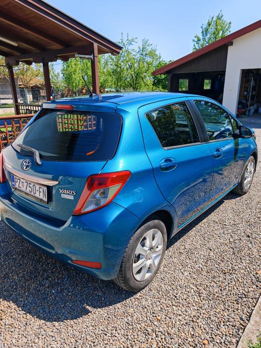 Toyota Yaris 1,0 VVT-i Sol, fotografija 3