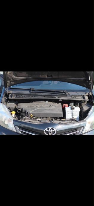 Toyota Yaris 1,3 3 VVT-i, fotografija 8