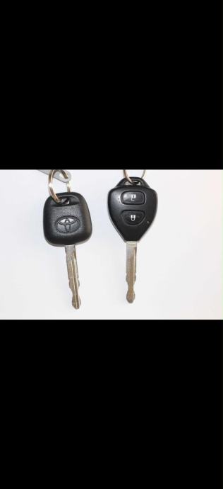 Toyota Yaris 1,3 3 VVT-i, fotografija 10