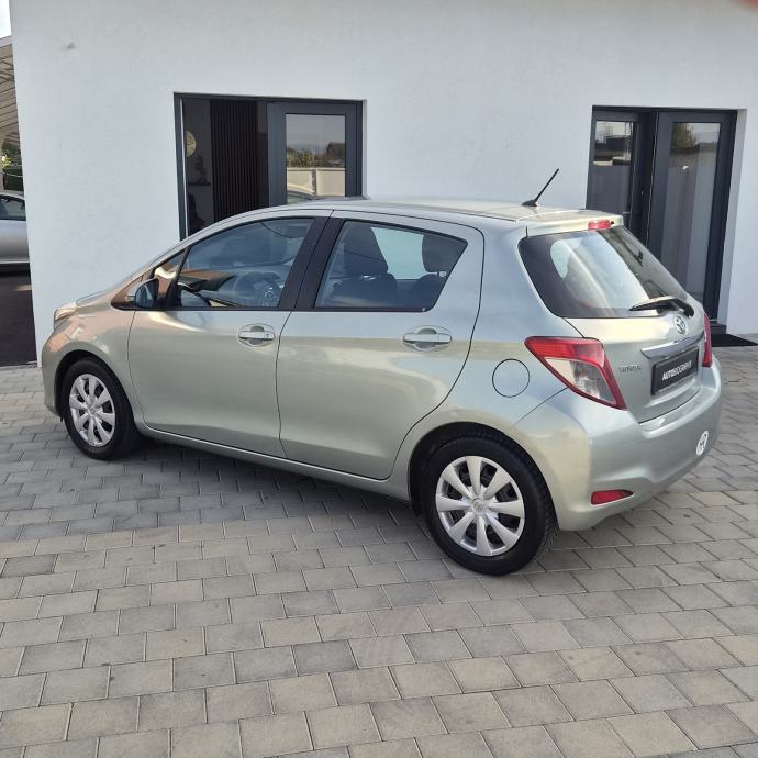 Toyota Yaris 1,3 3 VVT-i Sol ● HR auto● 133.oookm● NAVIGACIJA● KAMERA, fotografija 7