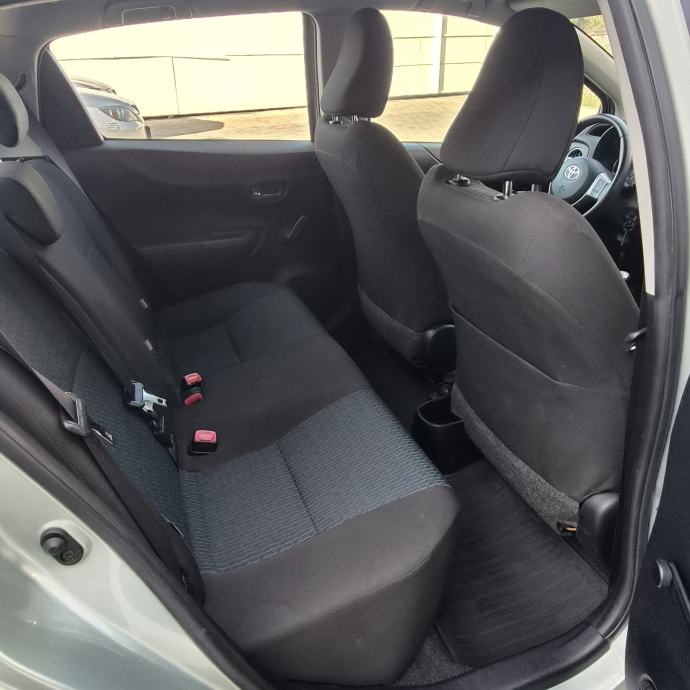 Toyota Yaris 1,3 3 VVT-i Sol ● HR auto● 133.oookm● NAVIGACIJA● KAMERA, fotografija 15