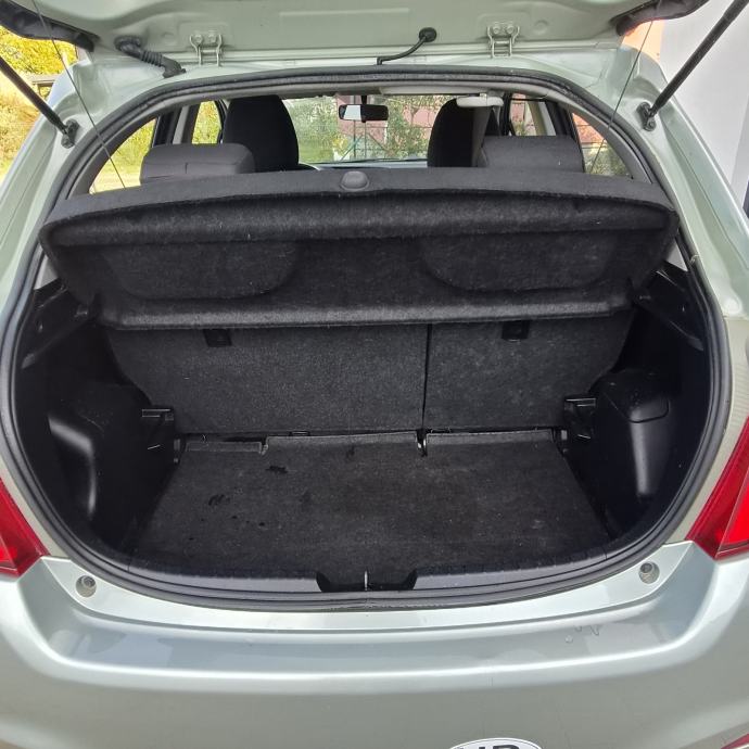 Toyota Yaris 1,3 3 VVT-i Sol ● HR auto● 133.oookm● NAVIGACIJA● KAMERA, fotografija 18