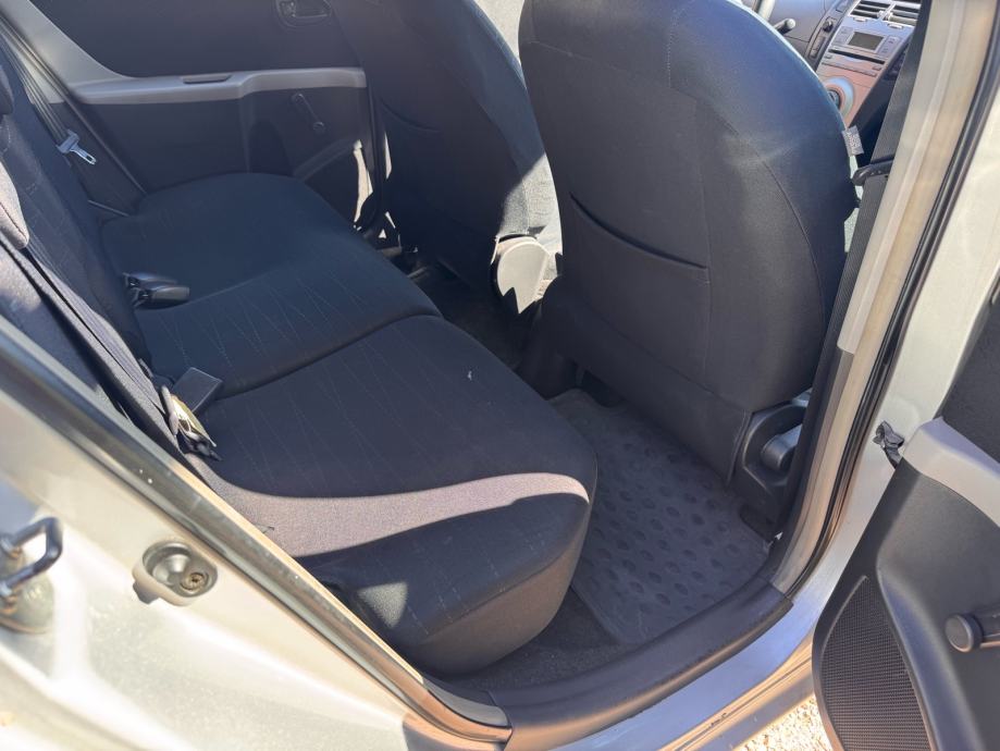 Toyota Yaris 1.3 VVT-i *150tkm*KLIMA*REG. 06/27.*, fotografija 16