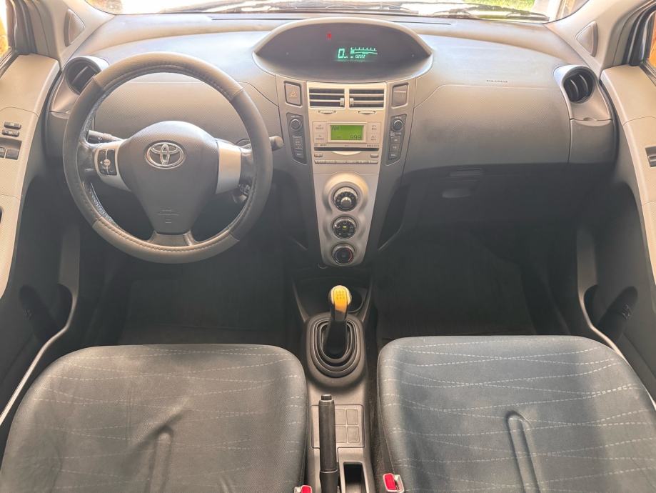 Toyota Yaris 1.3 VVT-i *150tkm*KLIMA*REG. 06/27.*, fotografija 11