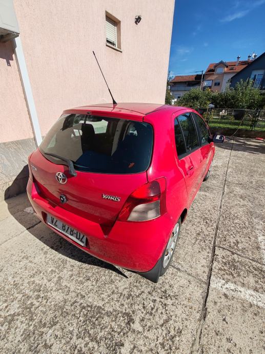 Toyota Yaris 1,3 VVT-i, fotografija 9