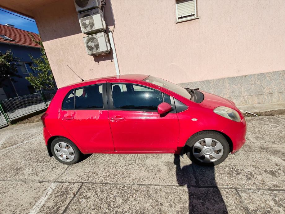Toyota Yaris 1,3 VVT-i, fotografija 11