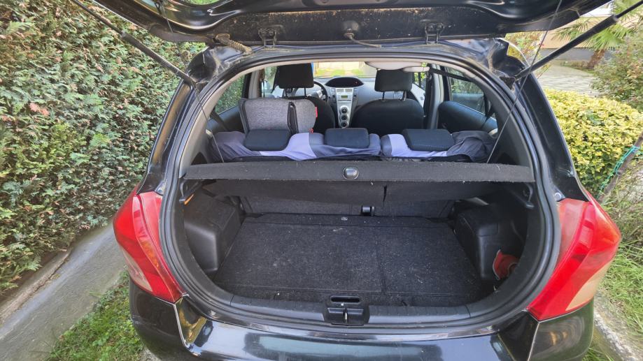 Toyota Yaris 1,3 VVT-i, fotografija 9