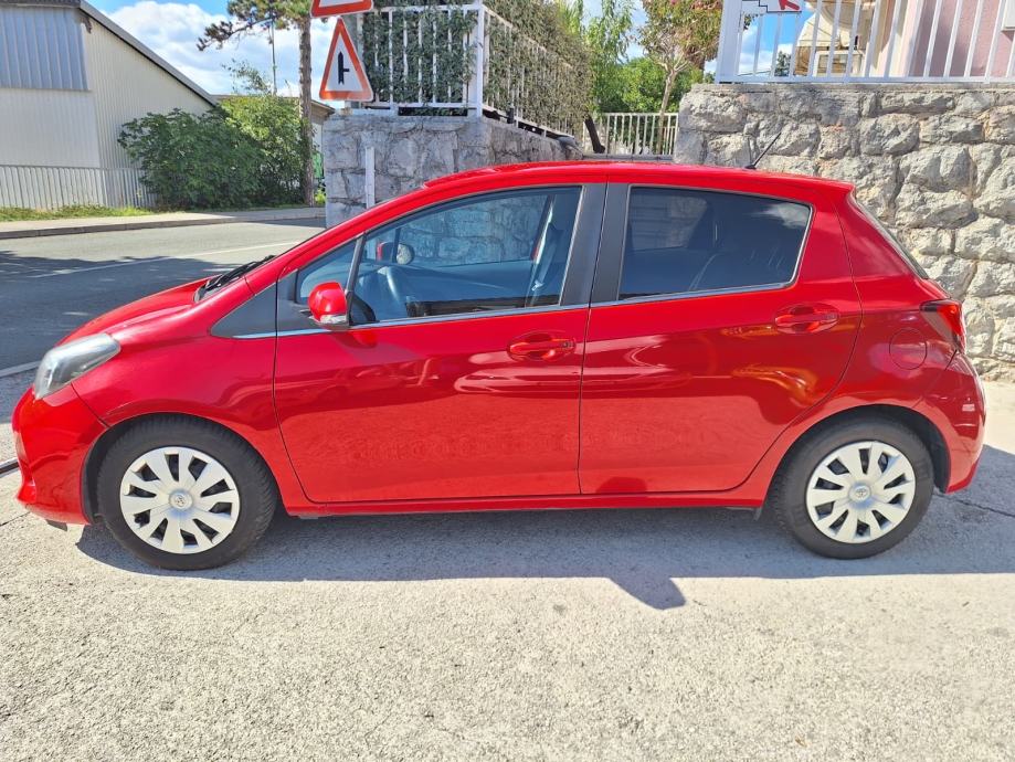 Toyota Yaris 1,4 D-4D 90 KS Euro6 PARKING KAMERA, fotografija 7