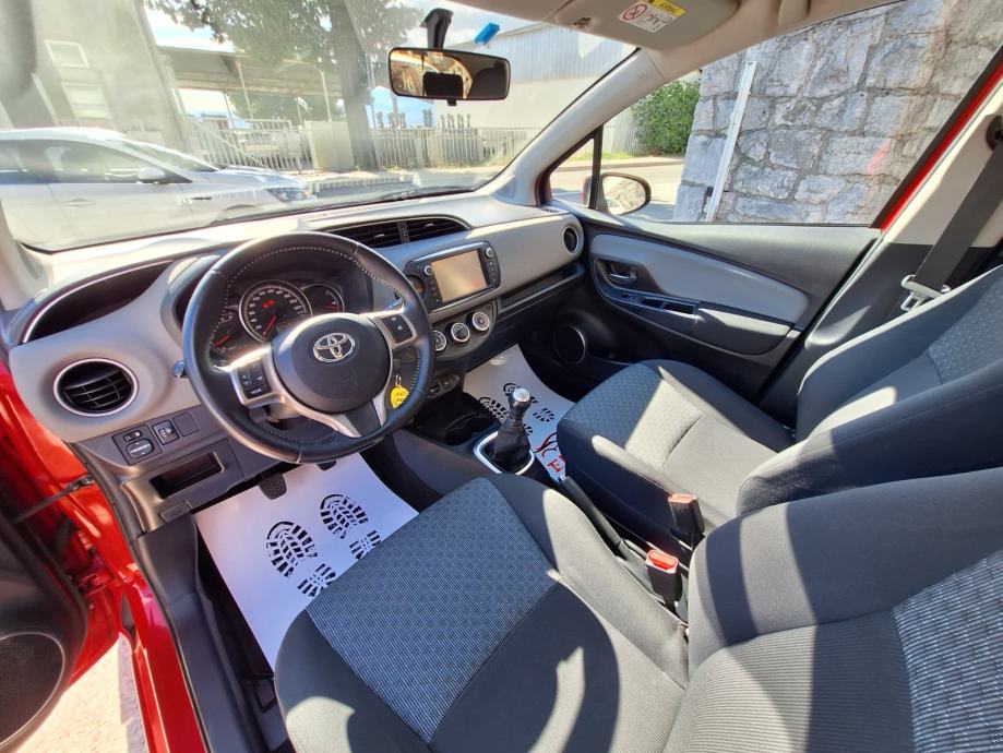 Toyota Yaris 1,4 D-4D 90 KS Euro6 PARKING KAMERA, fotografija 12