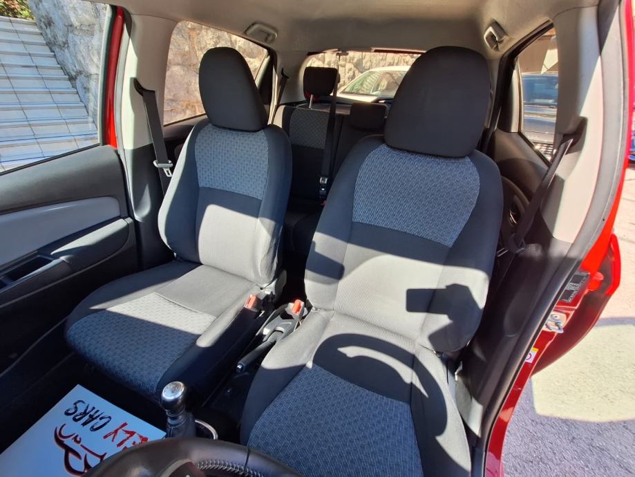 Toyota Yaris 1,4 D-4D 90 KS Euro6 PARKING KAMERA, fotografija 13