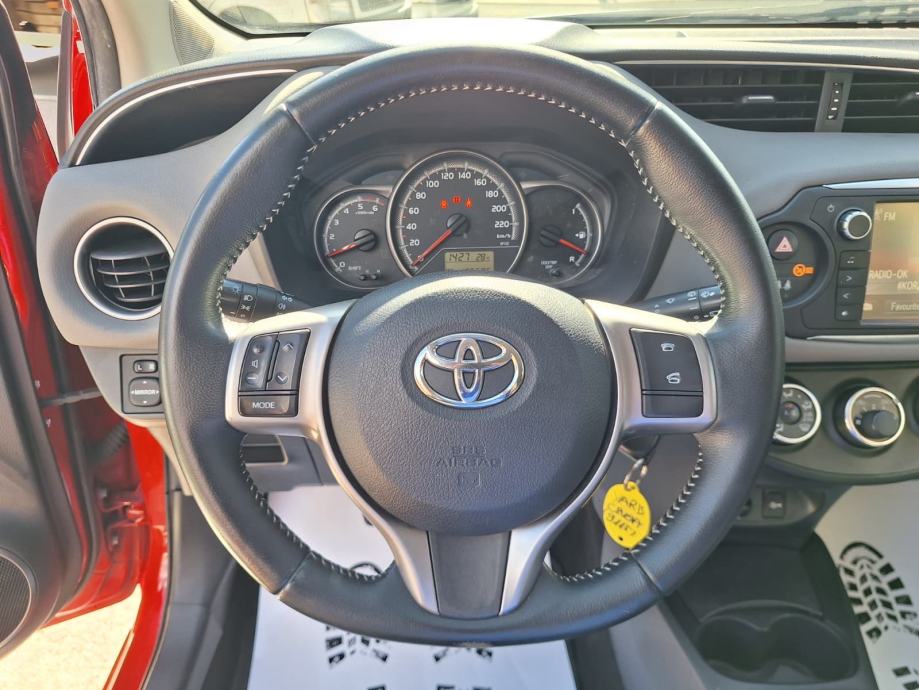 Toyota Yaris 1,4 D-4D 90 KS Euro6 PARKING KAMERA, fotografija 15