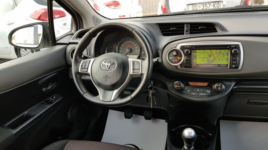 Toyota Yaris 1,4 D4D,CLIMATRONIC,NAVI,94000KM,ODLIČNA,NA