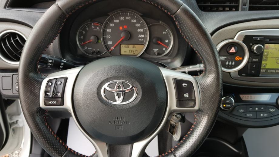Toyota Yaris 1,4 D4D,CLIMATRONIC,NAVI,94000KM,ODLIČNA,NA