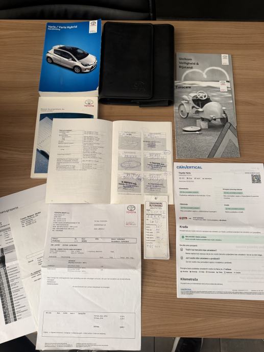 Toyota Yaris 1,4 D-4D Comfort-MALI SERVIS-5 VRATA-KAMERA-NAVI-MOD.2014, fotografija 10